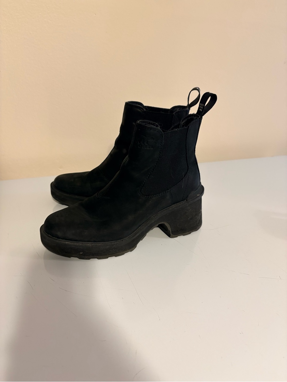 Sorel sz 9 Black Chelsea Platform Ankle Boots - Women's